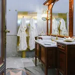 Relais & Chateaux Crespi Otel Orta San Giulio