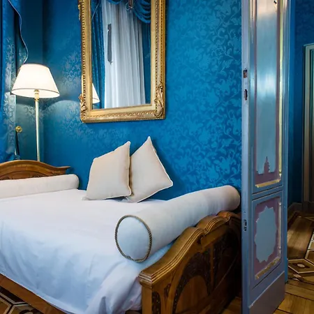 فندق Relais & Chateaux Crespi أورتا سان جوليو