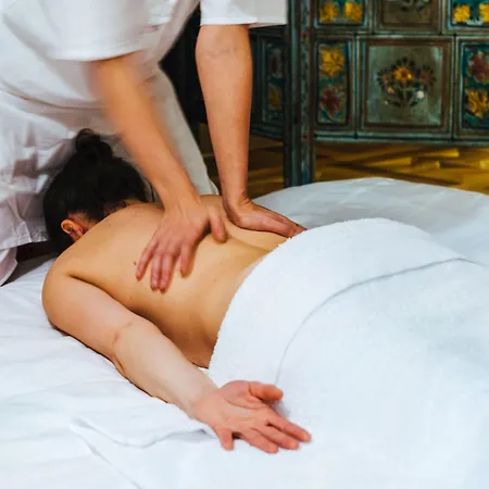 Relais & Chateaux Crespi فندق أورتا سان جوليو