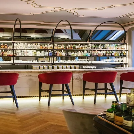 Relais & Chateaux Crespi Hotel