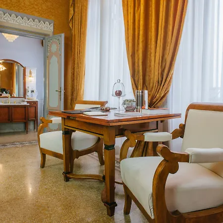 Relais & Chateaux Crespi Orta San Giulio