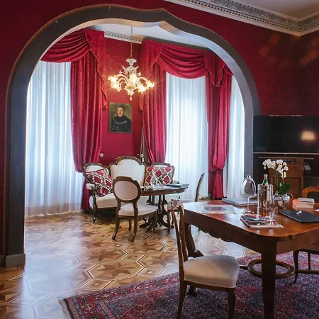 Relais & Chateaux Crespi فندق