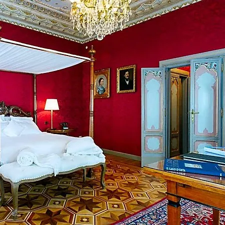 Relais & Chateaux Crespi 5* 오르타산줄리오