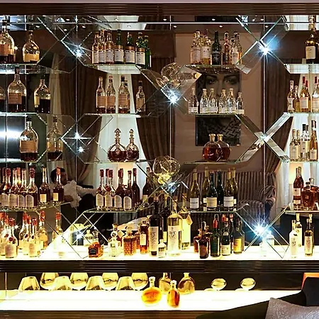 Relais & Chateaux Crespi Hotel