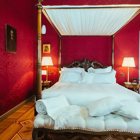 Relais & Chateaux Crespi Hotel