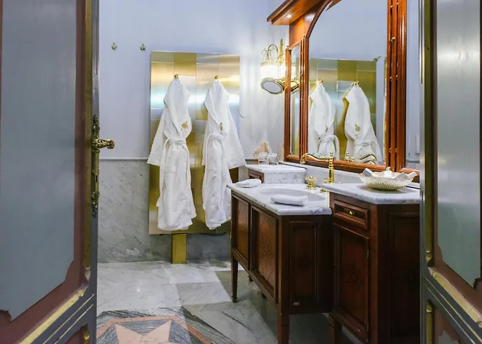 Relais & Chateaux Crespi Otel Orta San Giulio