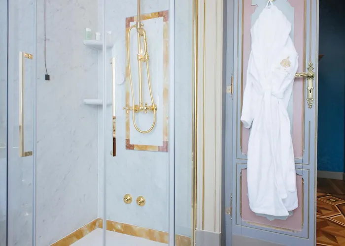 Relais & Chateaux Crespi Hotel Orta San Giulio