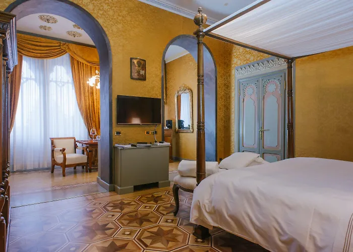 Relais & Chateaux Crespi Hotel 5*