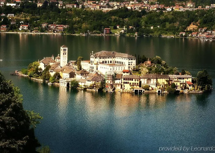 Relais & Chateaux Crespi 5* אורטה סאן ג'יוליו